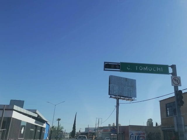Reportan semáforos fuera de servicio en cruce de Tomochi y Colón