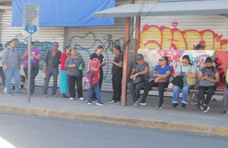Disminuye tráfico en Chihuahua, pero escasean unidades del transporte público