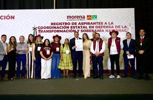 Cruz Pérez Cuéllar y Andrea Chávez formalizan registro en Morena