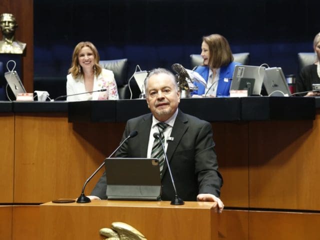 Advierte Mario Vázquez riesgo masivo: pide frenar corte de líneas telefónicas