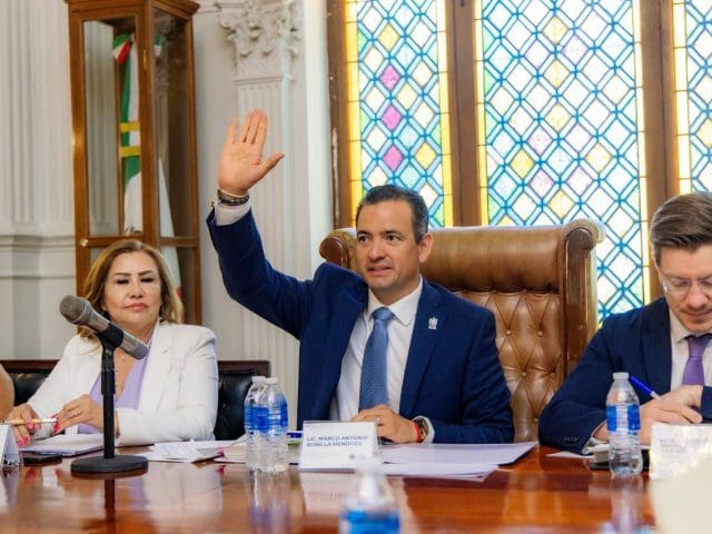 Pide Bonilla a CFE frenar apagones en Chihuahua; calor y red saturada agravan fallas