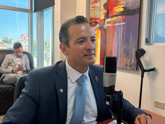 Bonilla destaca cobertura del 94% con alumbrado LED en Chihuahua Capital