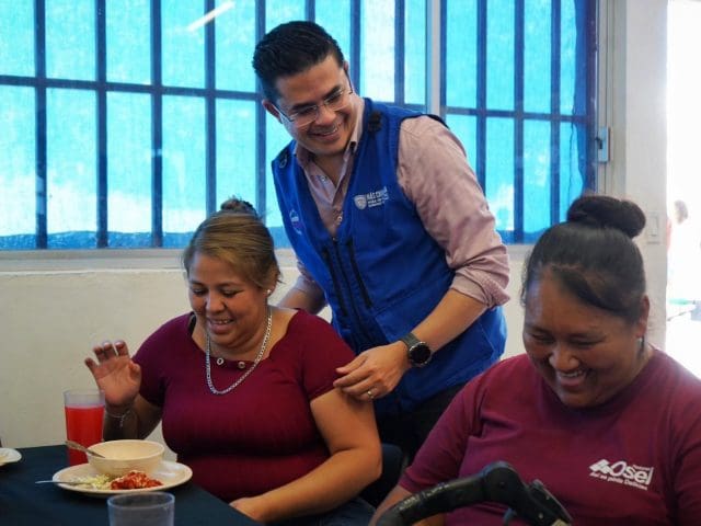 Integra Rafa Loera comedores semi móviles al modelo NutriChihuahua