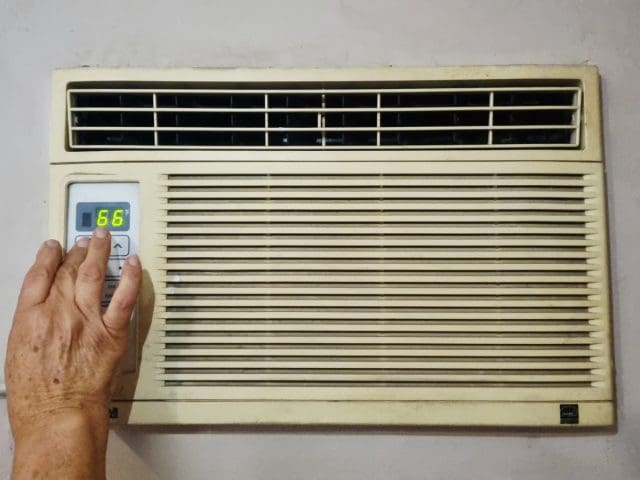 Bomberos alertan sobre fallas eléctricas por falta de mantenimiento en aires acondicionados