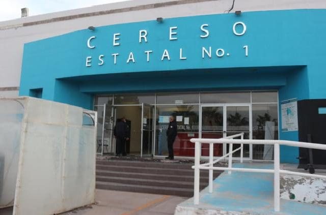 Afectados por Aras protestan en el Cereso de Aquiles Serdán; acuerdan reunión con juez