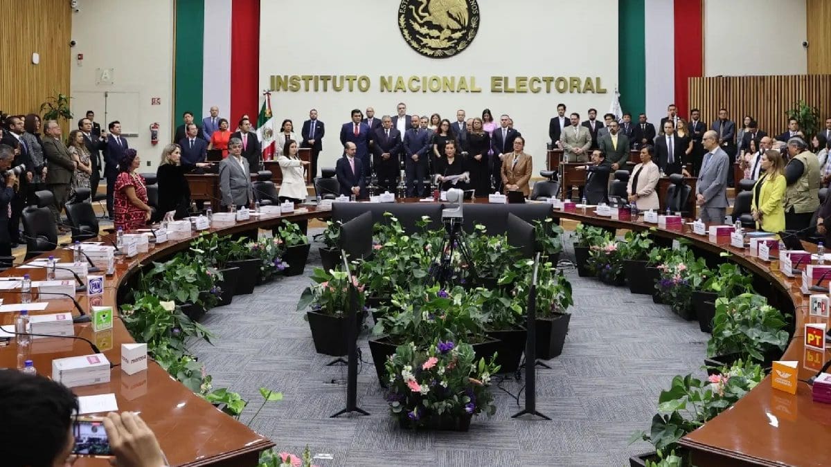 INE permitirá votar desde casa a personas con discapacidad