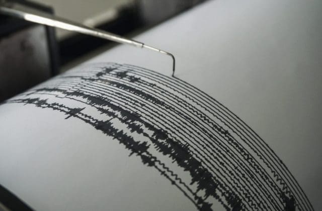 Sismo de magnitud 5.2 se percibe en la CDMX; autoridades reportan saldo blanco y explican ausencia de alerta