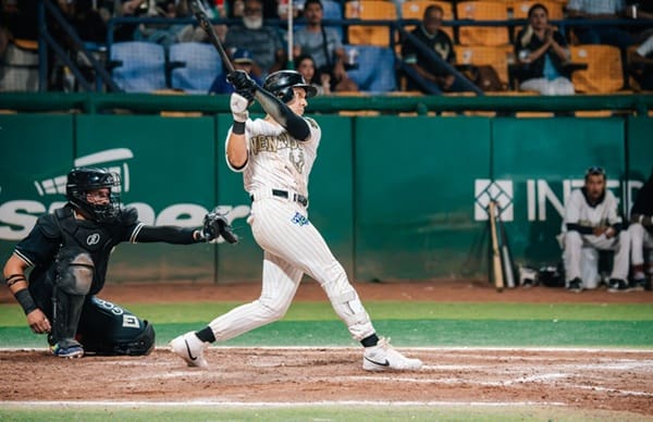 Dorados y Venados dividen en doble cartelera