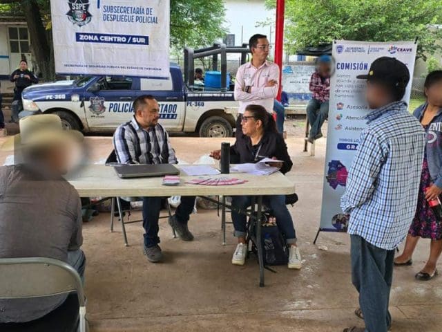Dialogan con desplazados de Guadalupe y Calvo
