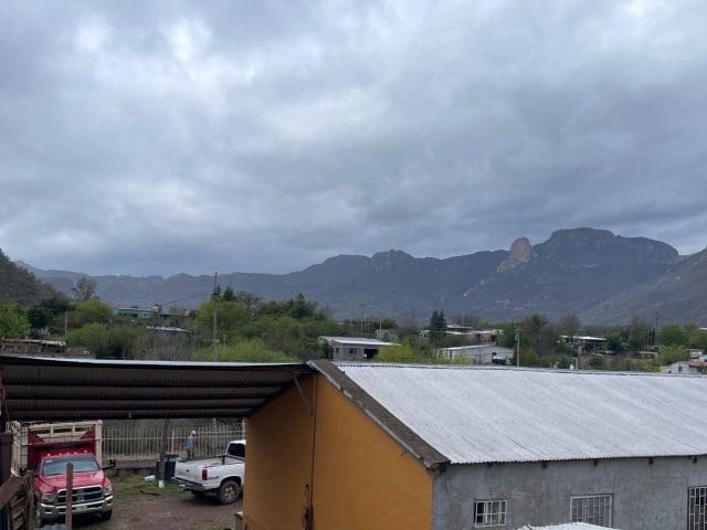 Pronostican lluvias fuertes, tormentas eléctricas y posible granizo en Chihuahua