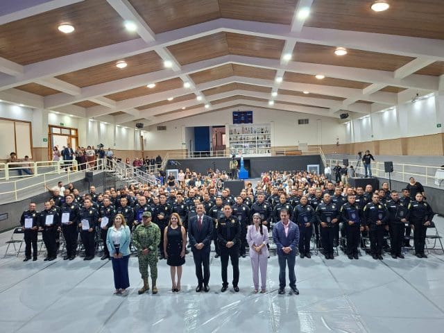«Cada ascenso se ganó en las calles» Marco Bonilla reconoce a policías municipales
