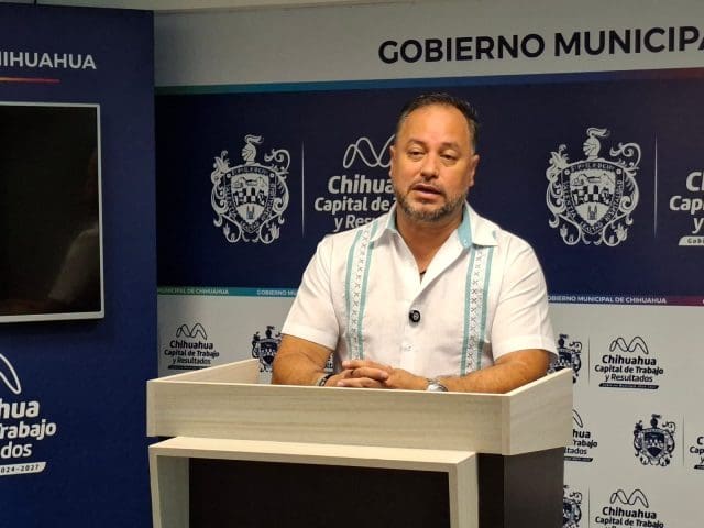 Mario García confirma continuidad de beca municipal para estudiantes de primaria