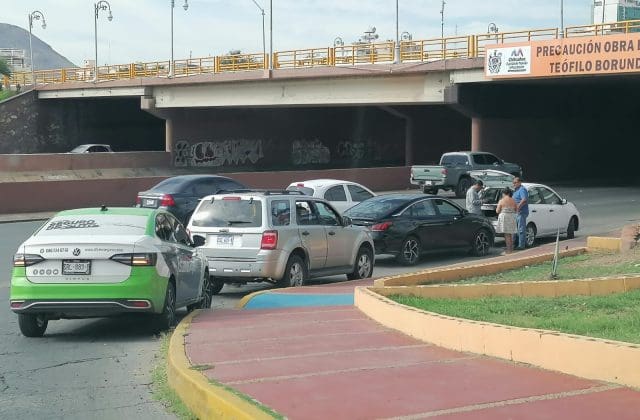 Nuevo choque complica la circulación en el Trébol de Teófilo Borunda