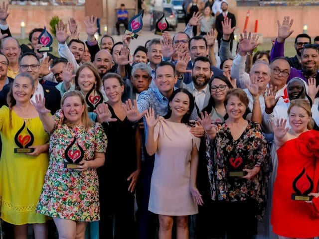 Marco Bonilla reconoce la labor de asociaciones civiles por las familias de Chihuahua