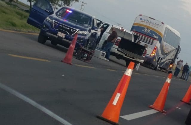 Denuncian presuntas extorsiones en retenes carreteros entre Chihuahua y Ciudad Juárez