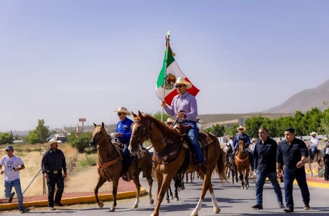 Marco Bonilla recibe a la Cabalgata Villista 2026 y destaca su valor histórico