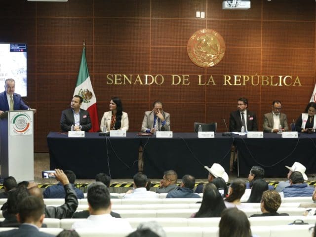 Senado promueve diálogo sobre cooperación para el fortalecimiento municipal