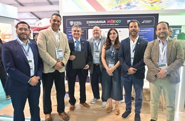 Chihuahua promueve inversiones en la feria aeroespacial más importante del mundo
