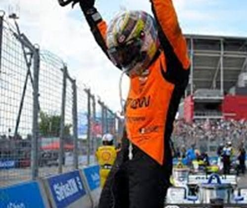 Piloto mexicano Pato O´ward sube al podio en Milwaukee