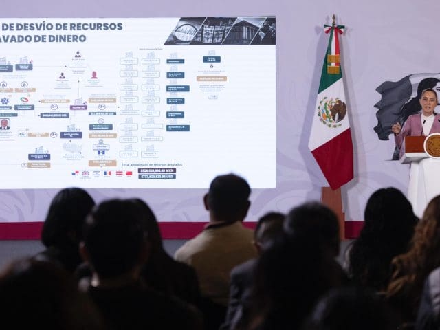 Sheinbaum anuncia que recursos recuperados del caso García Luna se destinarán a escuelas en Guerrero