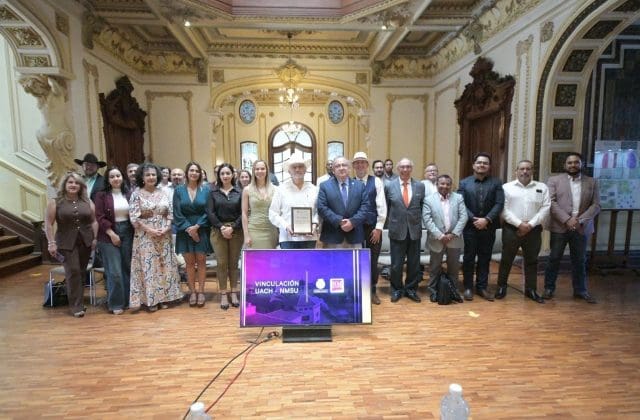 La UACH realiza reconocimiento a Rolando Flores Galarza por su trayectoria