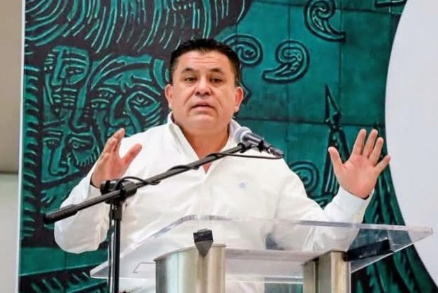 Alex Dominguez pide investigar a Rocha Moya y atender posible requerimientos de EU