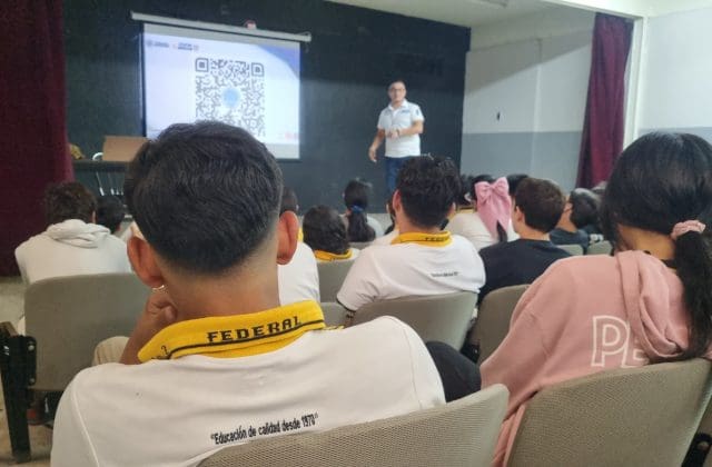 Exhortan a proteger información de menores durante regresos a clases