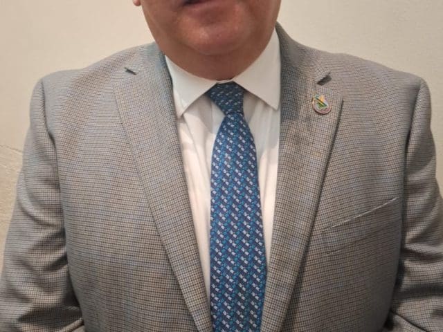 Luis Rivera afirma atienden necesidades y peticiones de la UACH