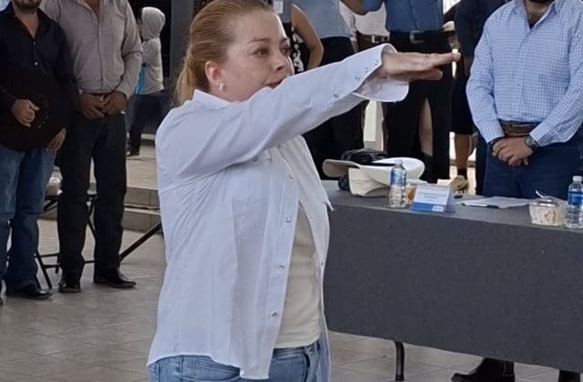 Toma protesta Alma Cristina Treviño Olivas como nueva regidora de Chihuahua