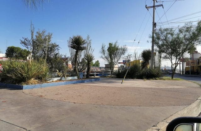 Denuncian abandono en cruce de Periférico y Silvestre Terrazas