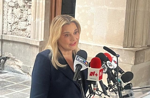 Maru Campos afirma: “Quien juega con fuego se quema» tras retiro de visa a Andy López Beltrán