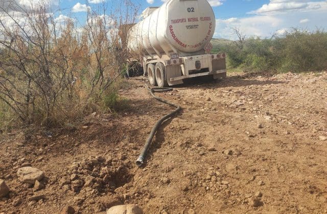 Asegura SSPE tráiler y toma clandestina de hidrocarburos en El Peñól