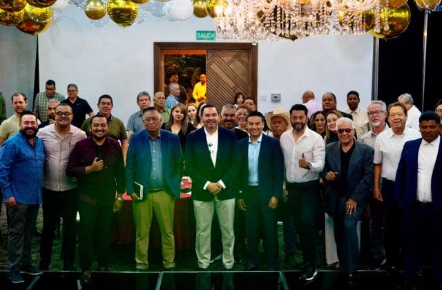 Pastores evangélicos y grupos de fe se reúnen con Cruz Pérez Cuéllar