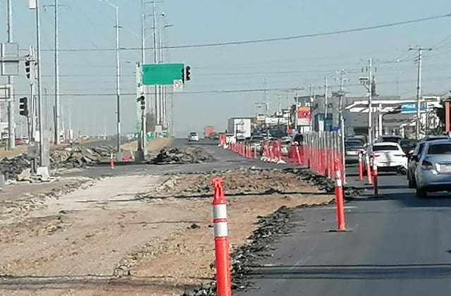 Reportan tráfico intenso por obras en avenida Tecnológico y Los Arcos