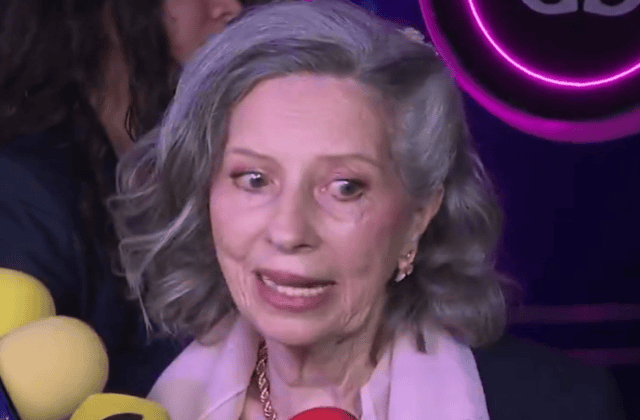 Prisma recibe homenaje en vida durante la función 700 de “Mentiras, el musical”