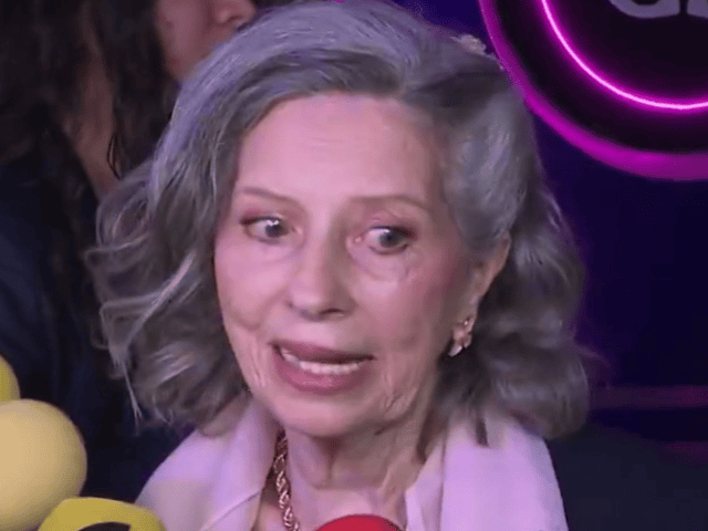 Prisma recibe homenaje en vida durante la función 700 de “Mentiras, el musical”