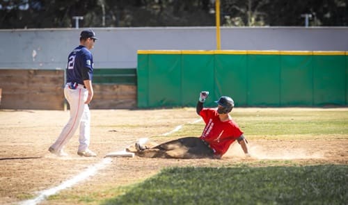 Joyerías Torres liga su tercer triunfo en la Liga Municipal de Béisbol de Primera Fuerza