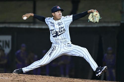 Dorados se hace de los servicios del pitcher Vicente Valenzuela