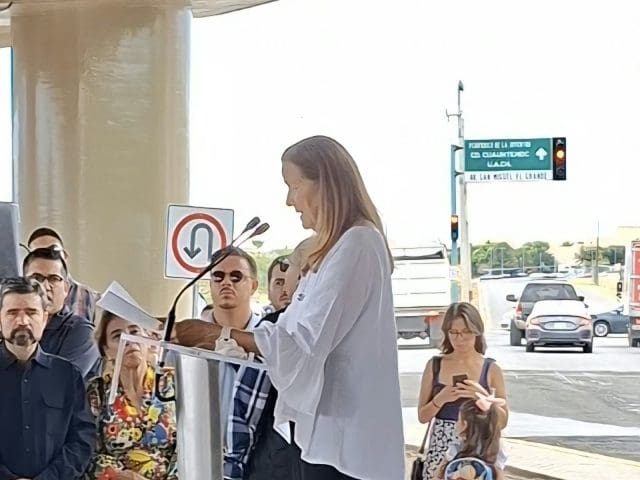 Hortensia Olivas recuerda trayectoria y vida de Francisco Barrio durante homenaje