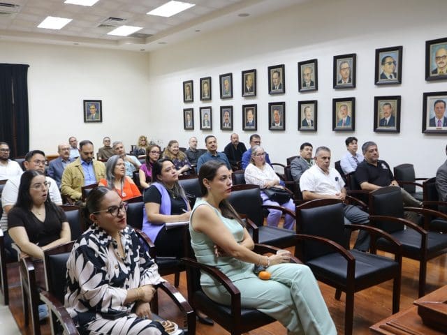 Sesiona comité de salud de la UACH