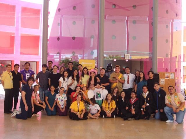 Estudiantes de la UACH conviven con niños Teletón
