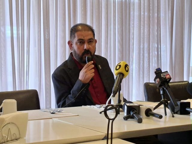Hugo Gonzales acusa presunto sobreprecio y falta de planeación en terreno para el relleno sanitario
