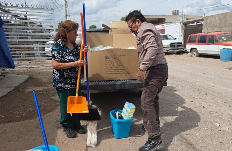 Entregan apoyos para el hogar a familias de zonas vulnerables de Chihuahua Capital