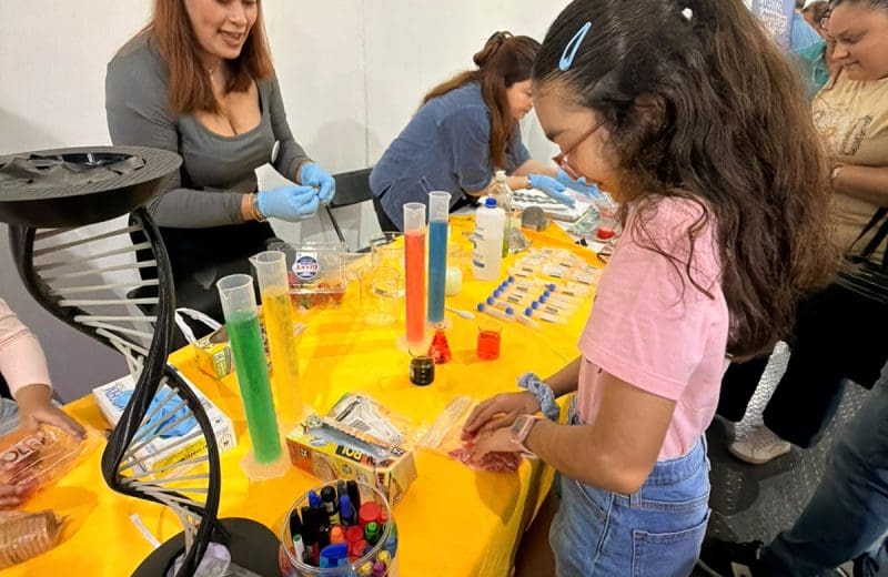 Disfrutan pequeños «Sábados de Ciencia » en el museo Semilla