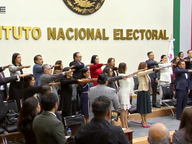 Ocupan 8 plazas vacantes en el INE; 4 a mujeres