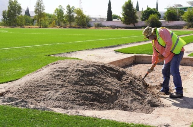 Ultiman detalles de rehabilitación de cancha de futbol en el Instituto Tecnológico de Chihuahua
