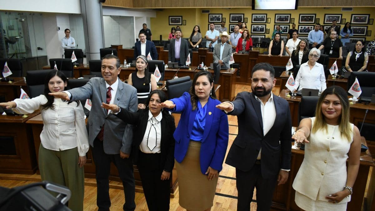 Rinde protesta nueva Mesa Directiva del Congreso, la encabeza Joss Vega