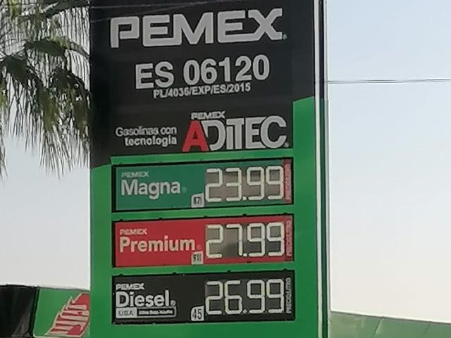 Acuerdo fija Magna en 24 pesos, pero Premium llega a $27.99 en Chihuahua