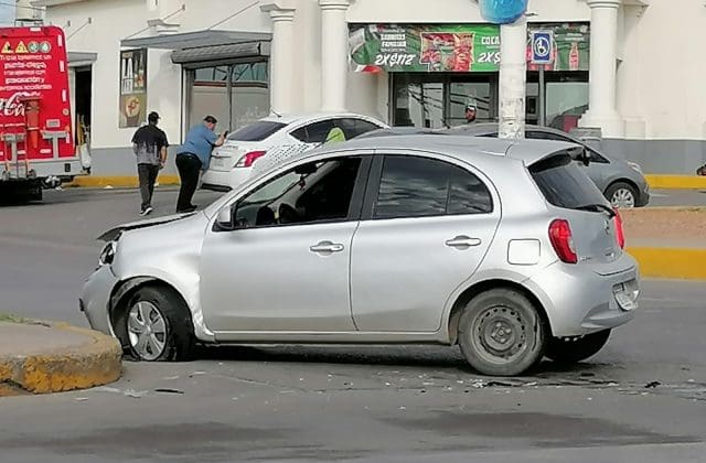 Fuerte choque entre March y Neón en Industrias y Los Portales