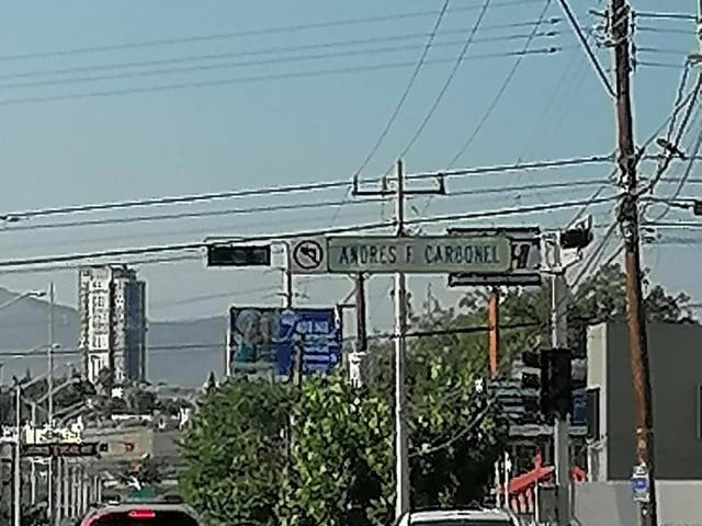Reportan semáforos apagados en Carbonell y Río de Janeiro